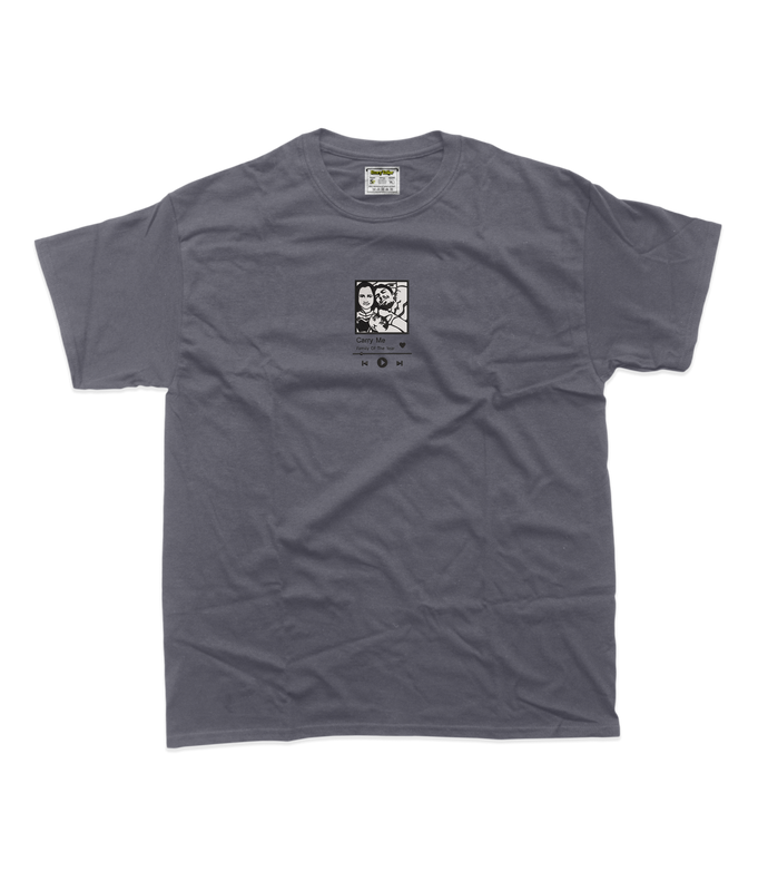 Жіноча футболка з вишивкою 15х15 см - Плеєр з вашим фото