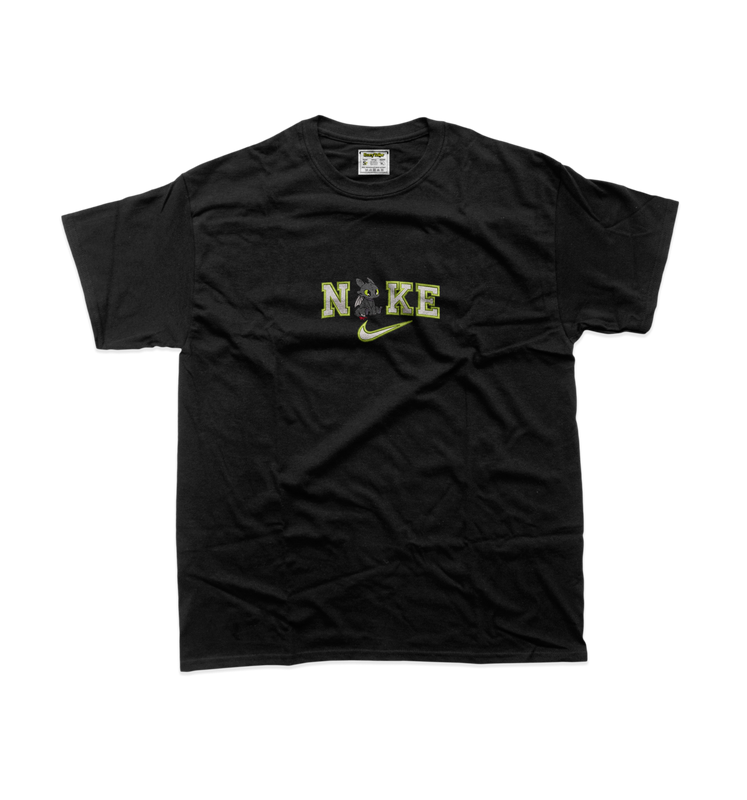 Чоловіча футболка з вишивкою 20х20 см - Найк з чорним драконом